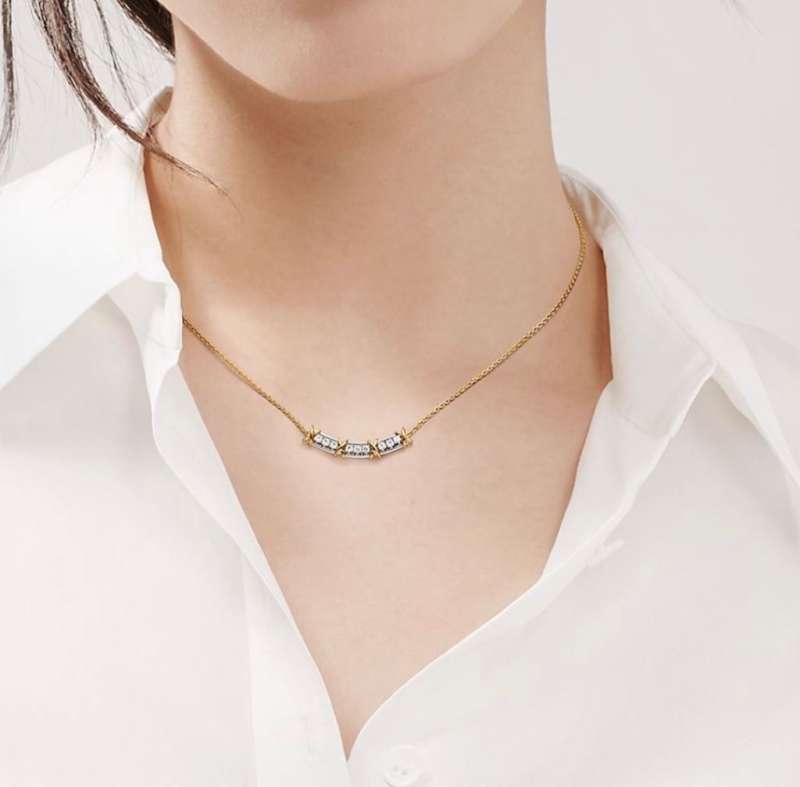T*f*ny necklaces